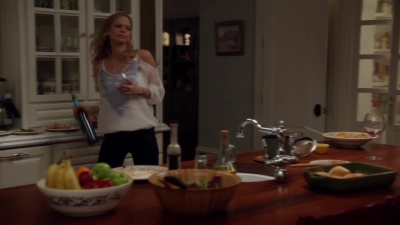 NECESSARY_ROUGHNESS_-_E2X14_THE_FALL_GUY_1029.jpg