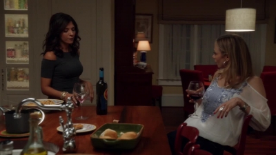 NECESSARY_ROUGHNESS_-_E2X14_THE_FALL_GUY_1075.jpg