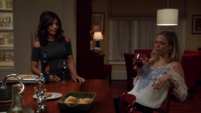 NECESSARY_ROUGHNESS_-_E2X14_THE_FALL_GUY_1163.jpg