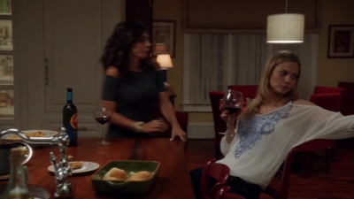 NECESSARY_ROUGHNESS_-_E2X14_THE_FALL_GUY_1171.jpg