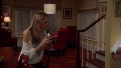 NECESSARY_ROUGHNESS_-_E2X14_THE_FALL_GUY_1180.jpg