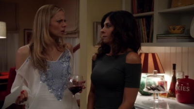 NECESSARY_ROUGHNESS_-_E2X14_THE_FALL_GUY_1203.jpg