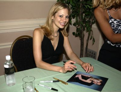 08252002_ABC_GH_Fan_Day031.jpg