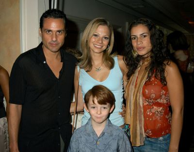 08232003_ABC_GH_Fan_Day005.jpg