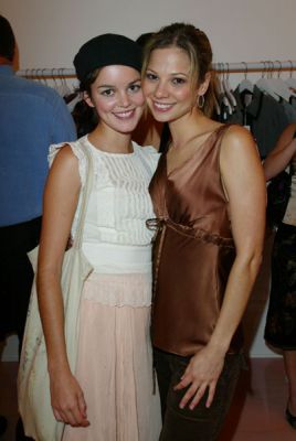 10142003_Nanette_LaPore_Boutique_Opening009.jpg