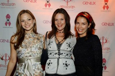 Tamara with ex-GH stars Cari Shayne (ex-Karen Wexler #1) and J. Robin Miller (ex-Lydia Karenin Cassadine #2)
