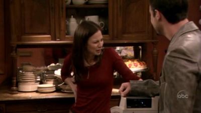 FREDDIE_-_E1X05_THE_WAR_OF_THE_ROSE_126.jpg