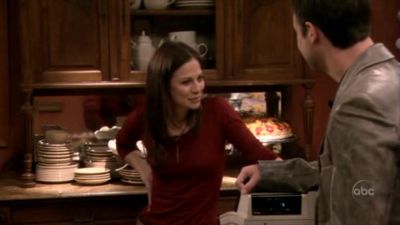 FREDDIE_-_E1X05_THE_WAR_OF_THE_ROSE_128.jpg