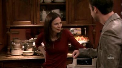 FREDDIE_-_E1X05_THE_WAR_OF_THE_ROSE_129.jpg