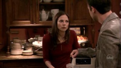 FREDDIE_-_E1X05_THE_WAR_OF_THE_ROSE_136.jpg
