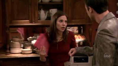 FREDDIE_-_E1X05_THE_WAR_OF_THE_ROSE_138.jpg