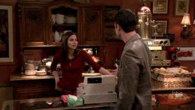 FREDDIE_-_E1X05_THE_WAR_OF_THE_ROSE_178.jpg