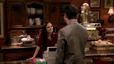 FREDDIE_-_E1X05_THE_WAR_OF_THE_ROSE_232.jpg