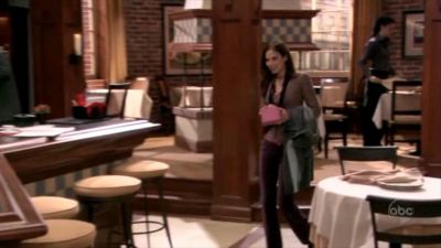 FREDDIE_-_E1X05_THE_WAR_OF_THE_ROSE_284.jpg
