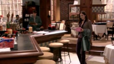 FREDDIE_-_E1X05_THE_WAR_OF_THE_ROSE_288.jpg