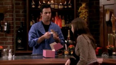 FREDDIE_-_E1X05_THE_WAR_OF_THE_ROSE_321.jpg