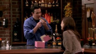 FREDDIE_-_E1X05_THE_WAR_OF_THE_ROSE_364.jpg