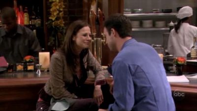 FREDDIE_-_E1X05_THE_WAR_OF_THE_ROSE_472.jpg