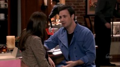 FREDDIE_-_E1X05_THE_WAR_OF_THE_ROSE_482.jpg