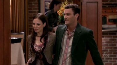 FREDDIE_-_E1X05_THE_WAR_OF_THE_ROSE_517.jpg