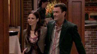 FREDDIE_-_E1X05_THE_WAR_OF_THE_ROSE_519.jpg
