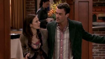 FREDDIE_-_E1X05_THE_WAR_OF_THE_ROSE_522.jpg