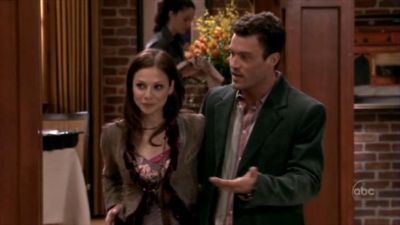 FREDDIE_-_E1X05_THE_WAR_OF_THE_ROSE_529.jpg
