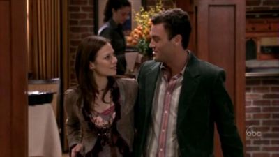FREDDIE_-_E1X05_THE_WAR_OF_THE_ROSE_537.jpg