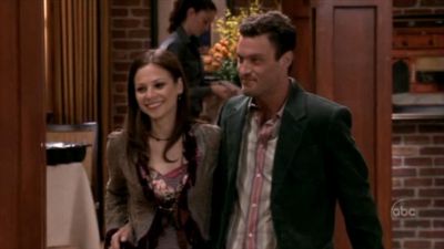 FREDDIE_-_E1X05_THE_WAR_OF_THE_ROSE_542.jpg