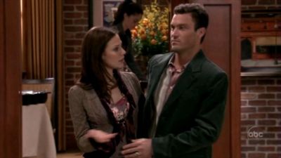 FREDDIE_-_E1X05_THE_WAR_OF_THE_ROSE_551.jpg