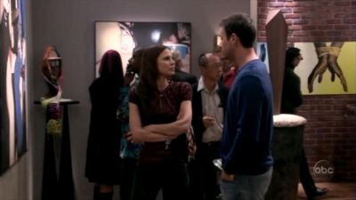 FREDDIE_-_E1X05_THE_WAR_OF_THE_ROSE_585.jpg
