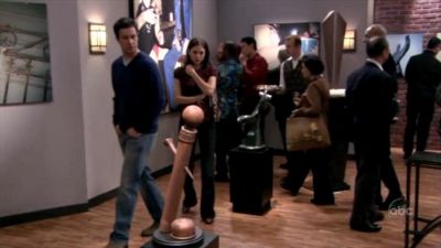 FREDDIE_-_E1X05_THE_WAR_OF_THE_ROSE_593.jpg