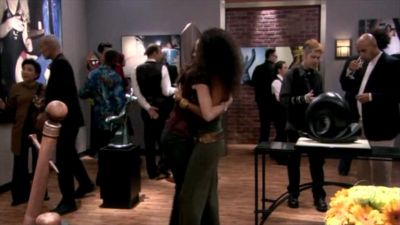 FREDDIE_-_E1X05_THE_WAR_OF_THE_ROSE_601.jpg