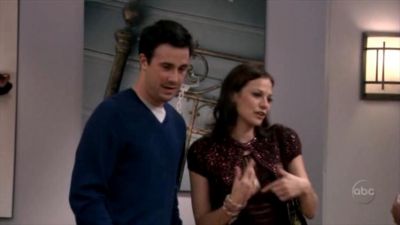 FREDDIE_-_E1X05_THE_WAR_OF_THE_ROSE_612.jpg