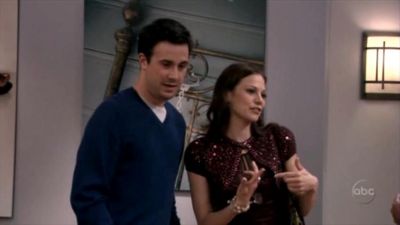 FREDDIE_-_E1X05_THE_WAR_OF_THE_ROSE_613.jpg