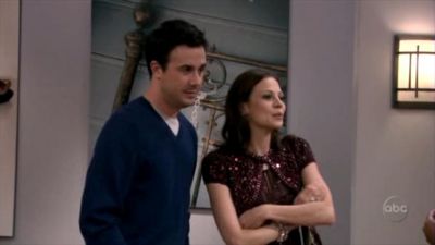 FREDDIE_-_E1X05_THE_WAR_OF_THE_ROSE_615.jpg