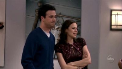 FREDDIE_-_E1X05_THE_WAR_OF_THE_ROSE_619.jpg