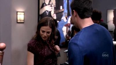 FREDDIE_-_E1X05_THE_WAR_OF_THE_ROSE_681.jpg
