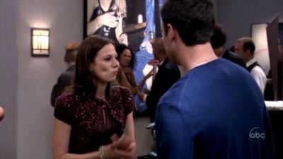 FREDDIE_-_E1X05_THE_WAR_OF_THE_ROSE_684.jpg