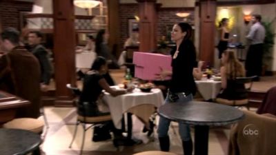 FREDDIE_-_E1X06_THE_ITALIAN_JOB_009.jpg