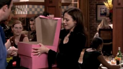 FREDDIE_-_E1X06_THE_ITALIAN_JOB_027.jpg