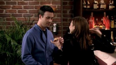 FREDDIE_-_E1X06_THE_ITALIAN_JOB_041.jpg