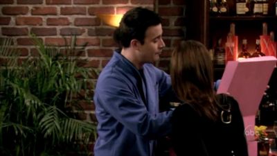 FREDDIE_-_E1X06_THE_ITALIAN_JOB_074.jpg