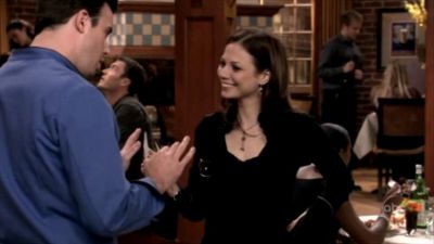 FREDDIE_-_E1X06_THE_ITALIAN_JOB_114.jpg