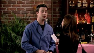 FREDDIE_-_E1X06_THE_ITALIAN_JOB_118.jpg