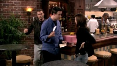 FREDDIE_-_E1X06_THE_ITALIAN_JOB_128.jpg
