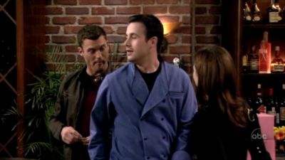 FREDDIE_-_E1X06_THE_ITALIAN_JOB_141.jpg