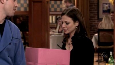 FREDDIE_-_E1X06_THE_ITALIAN_JOB_163.jpg