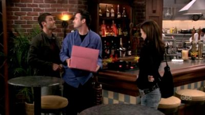 FREDDIE_-_E1X06_THE_ITALIAN_JOB_170.jpg