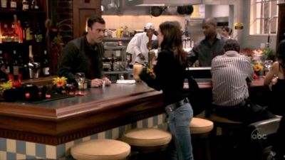 FREDDIE_-_E1X06_THE_ITALIAN_JOB_178.jpg
